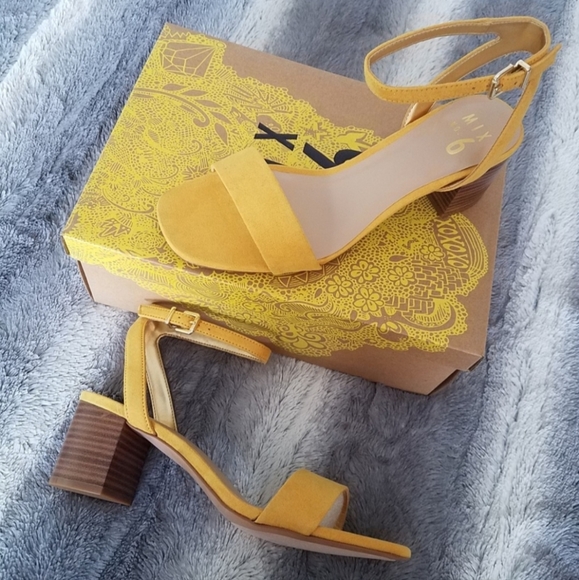 Mix No. 6 Shoes - Mustard yellow heel sandals size 9 NWOT